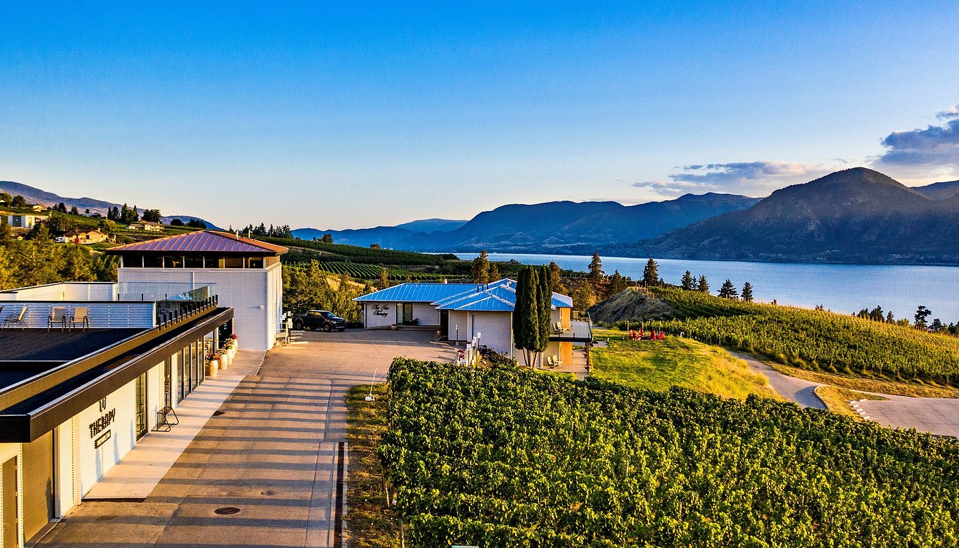therapy-vineyards-inn Naramata Bench