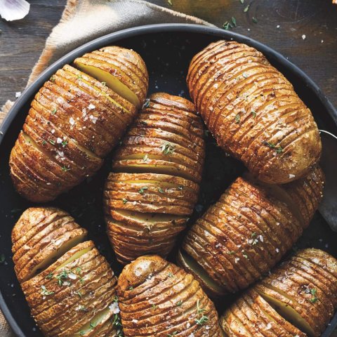 plate of roasted potatoes