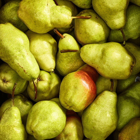 pears in a pile