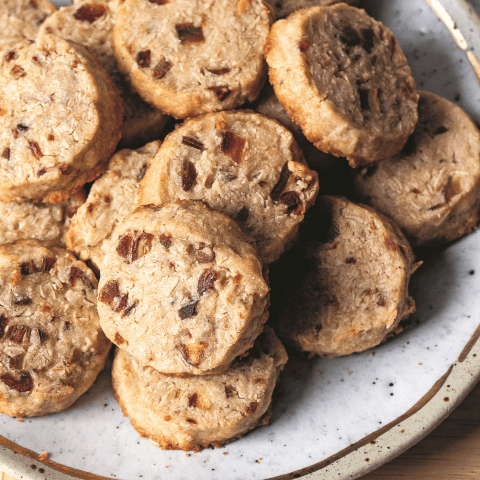 plate of oatmeal date cookies